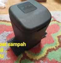 Tempat sampah mobil