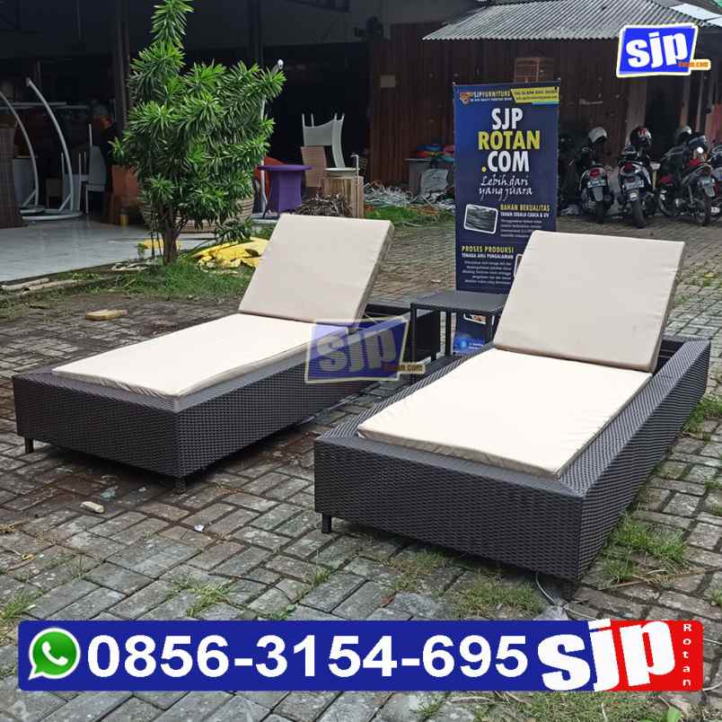 mebel batu
