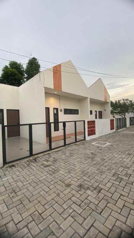 rumah bekasi