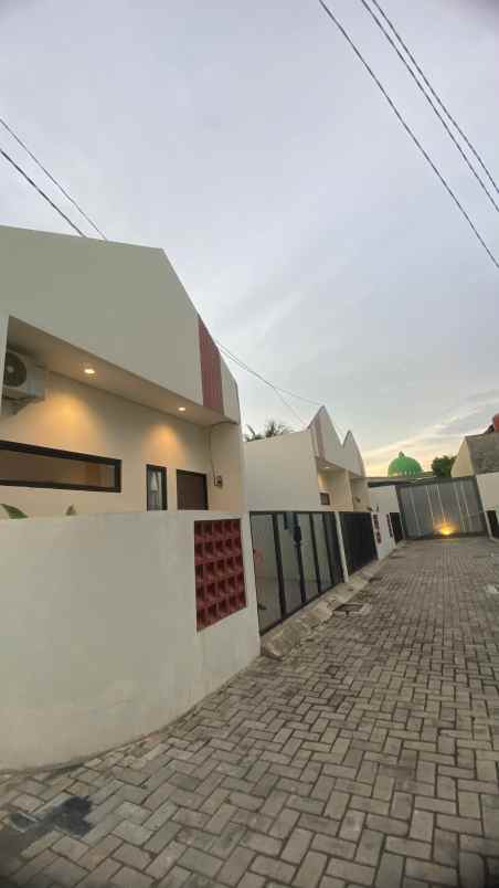 rumah bekasi