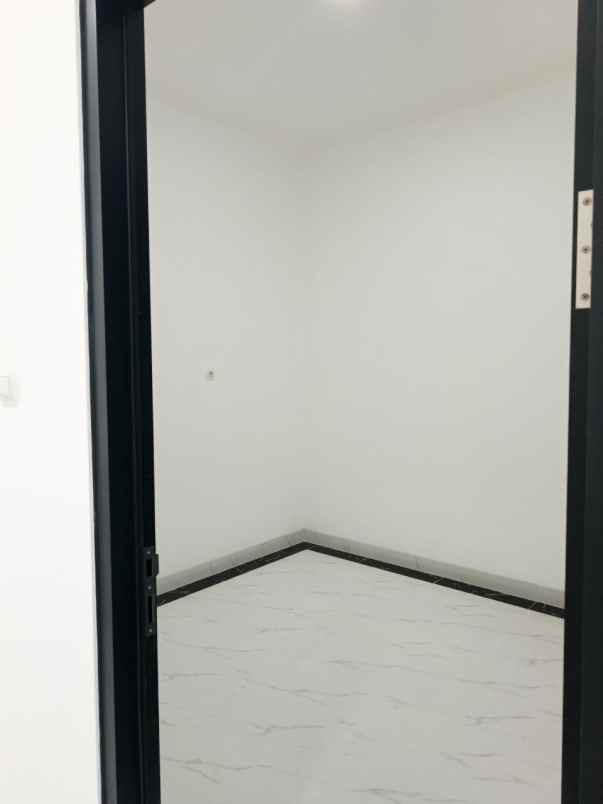 rumah jakarta timur