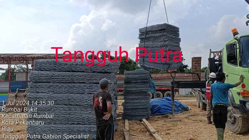 alat bangunan tapung hilir