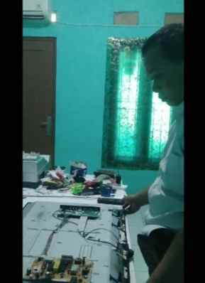 elektronik dan gadget cipayung