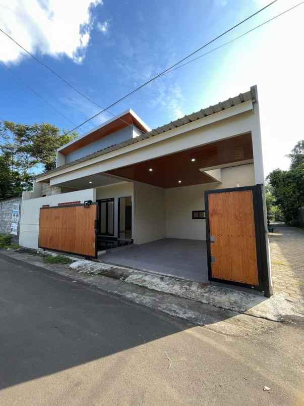 rumah sleman