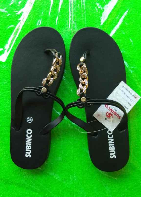 sepatu dan sandal tangerang selatan