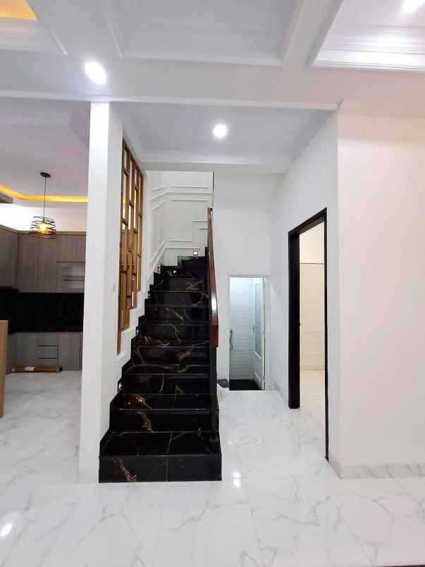 rumah pasar rebo