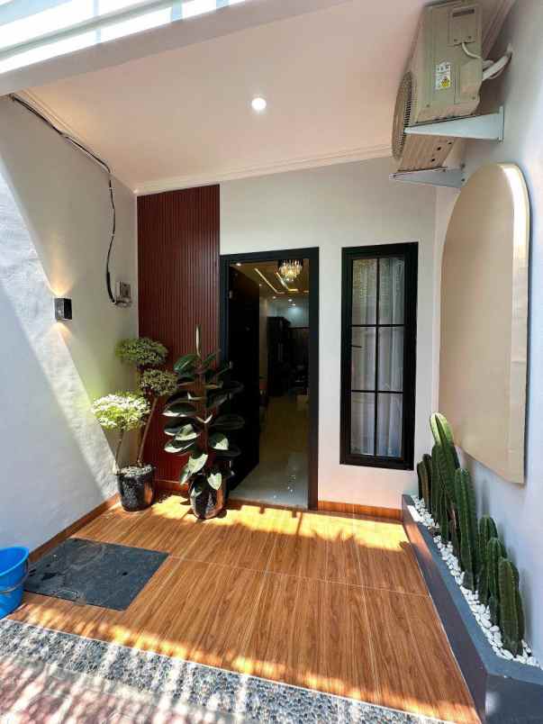 rumah jakarta timur