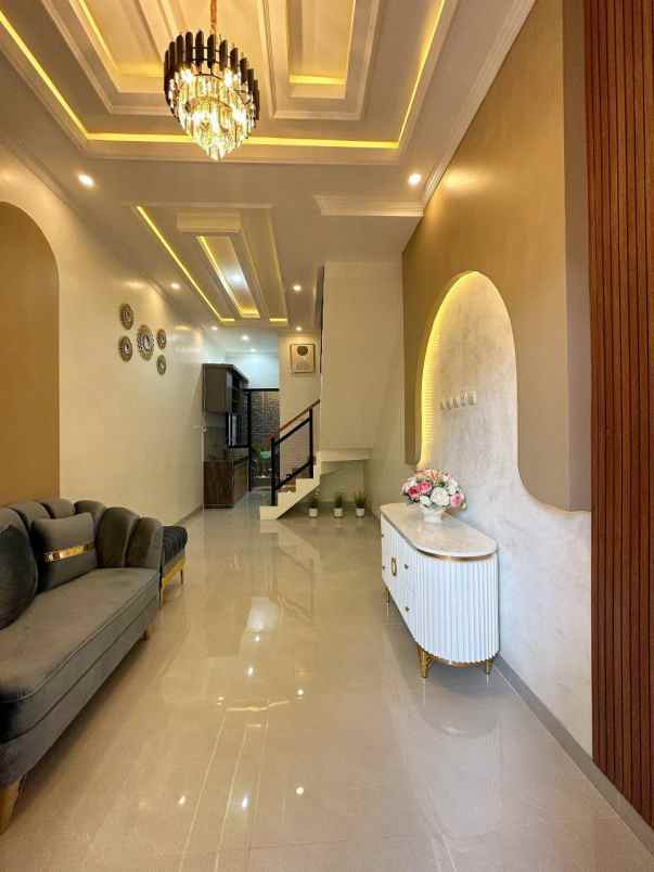 rumah jakarta timur