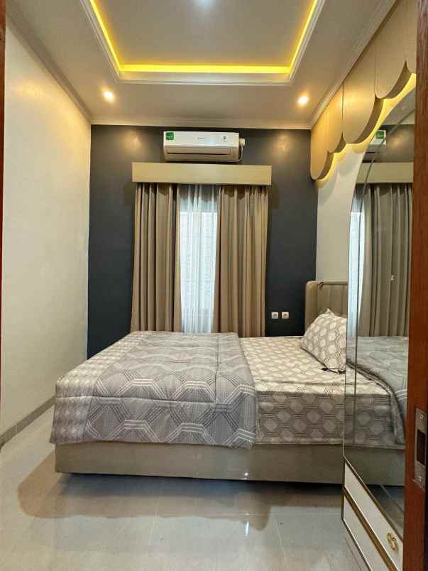 rumah jakarta timur