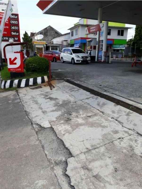 rumah ujung berung