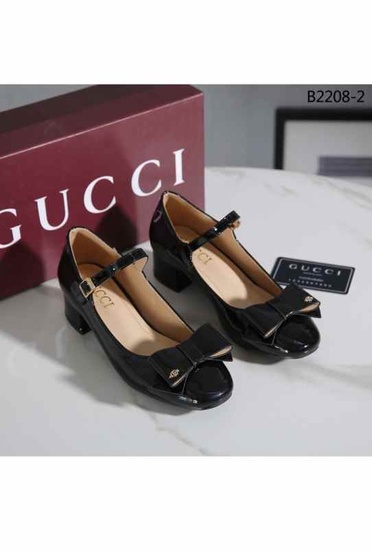 sepatu dan sandal tangerang selatan