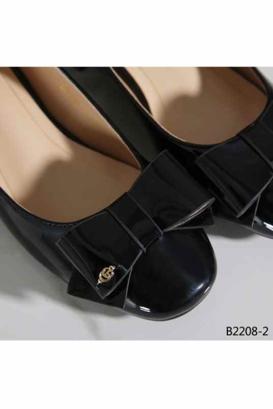 sepatu dan sandal tangerang selatan