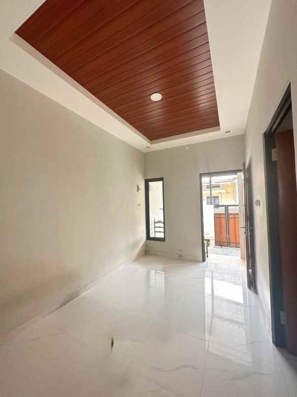 rumah jakarta timur