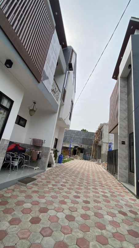 rumah jakarta timur