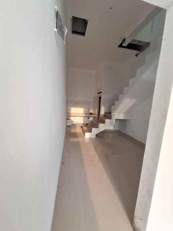 rumah kramat jati