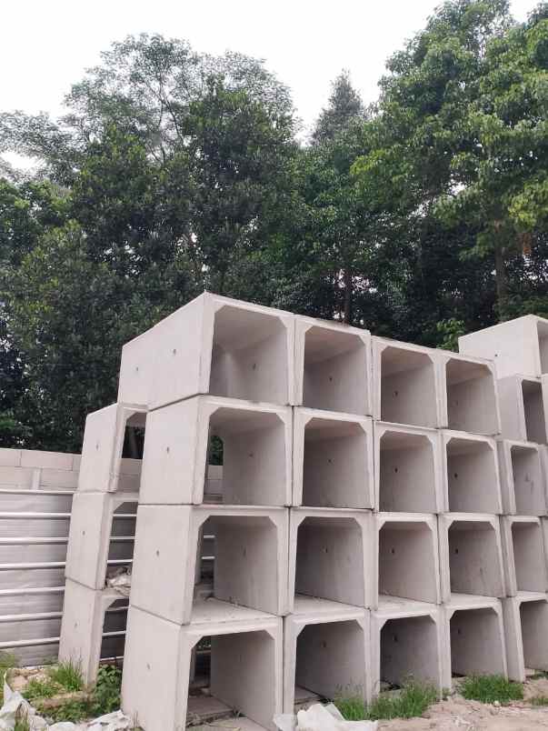 alat bangunan cipayung