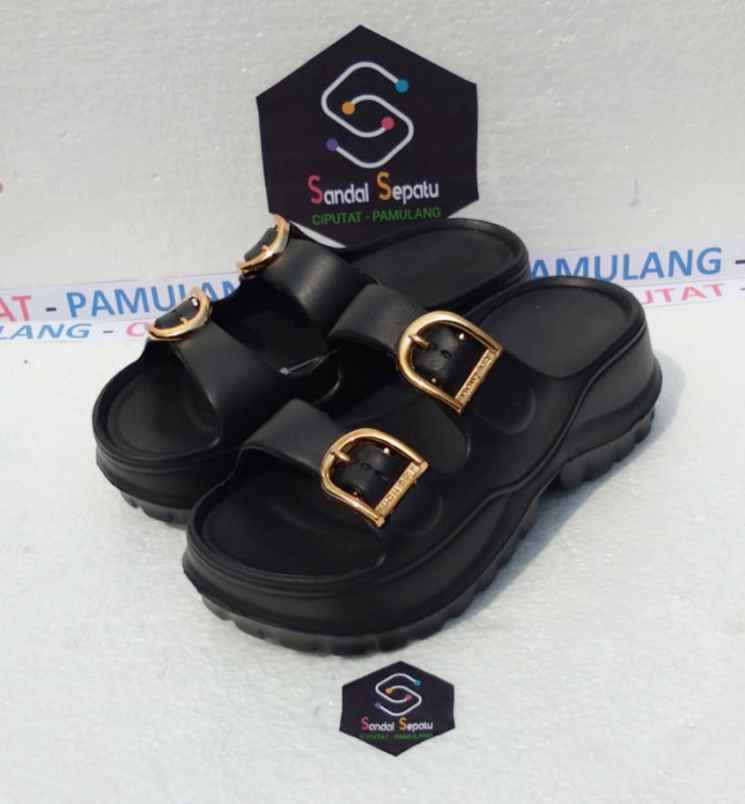 sepatu dan sandal ciputat