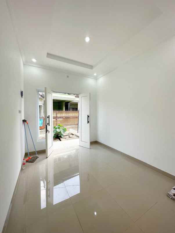 rumah jakarta timur