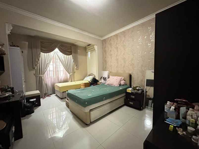 rumah kramat jati