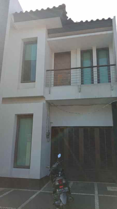 rumah ciracas
