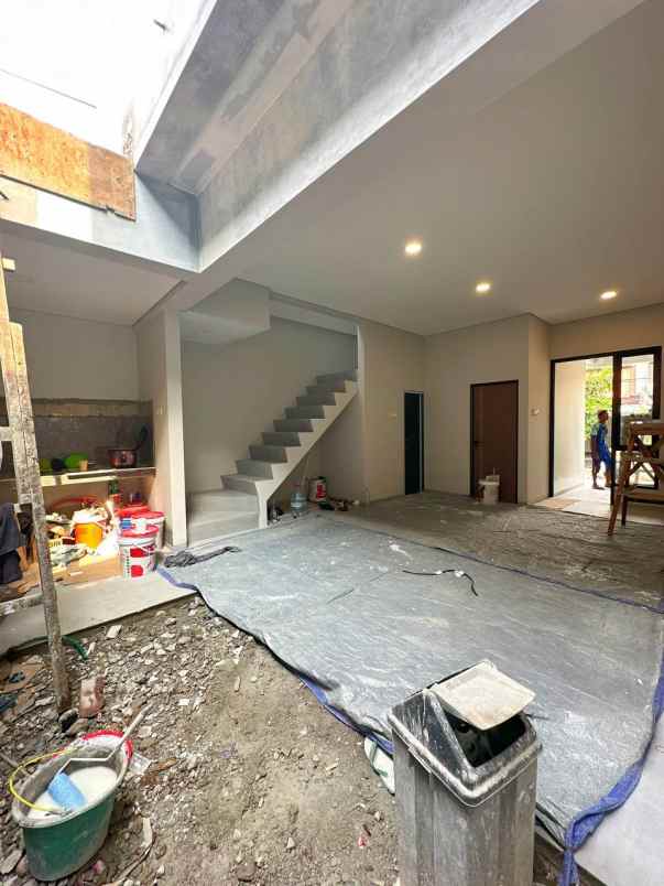 rumah jakarta timur