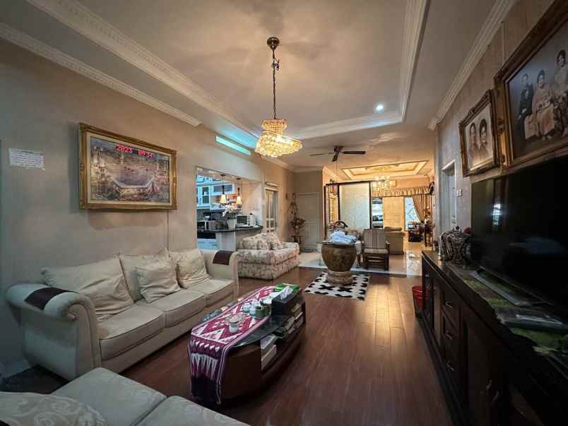 rumah jakarta timur