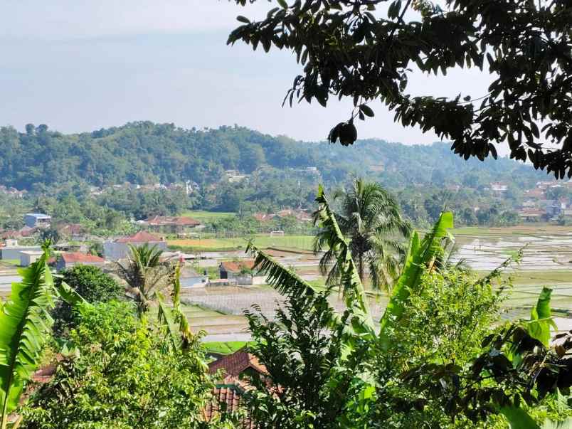 tanah leuwiliang
