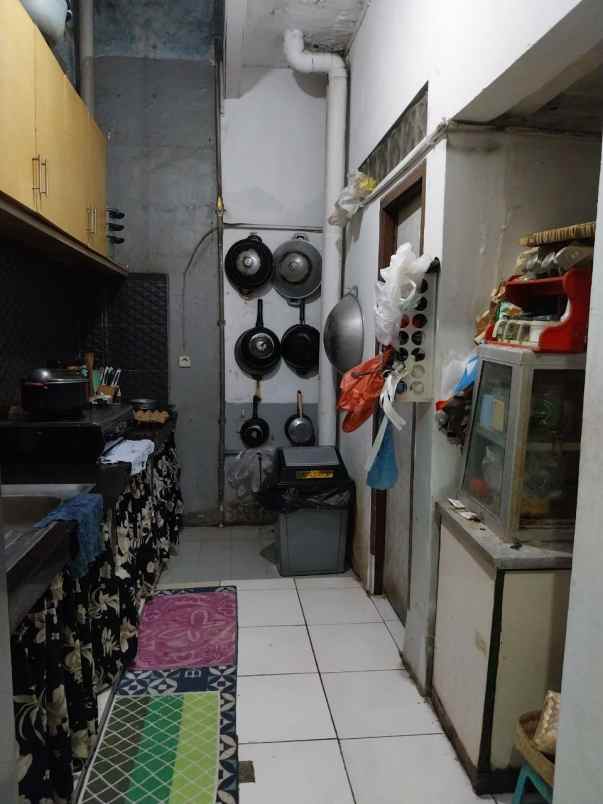 kost kebayoran baru