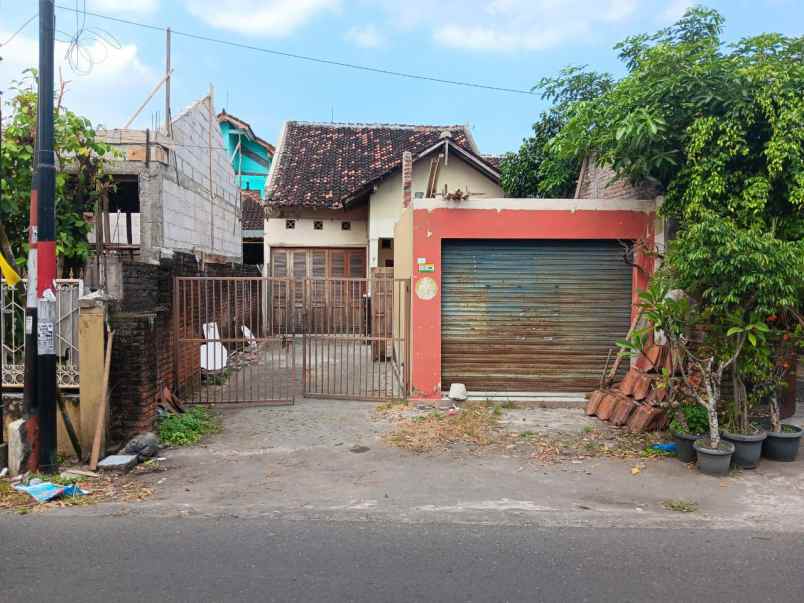 rumah kasihan