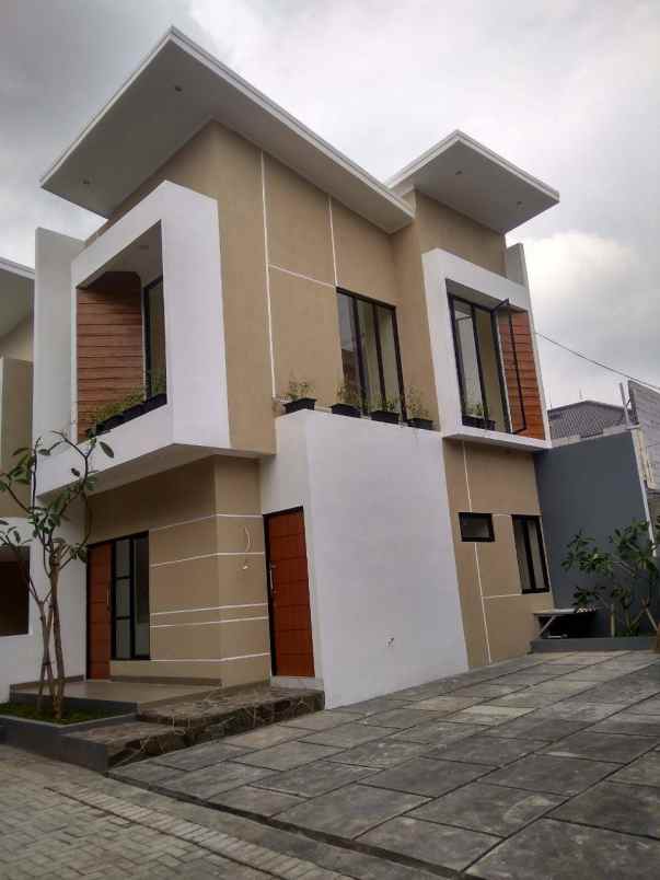 rumah kramat jati