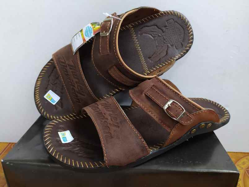 sepatu dan sandal guntur