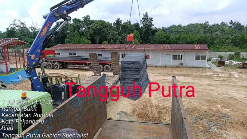 alat bangunan kuantan singingi