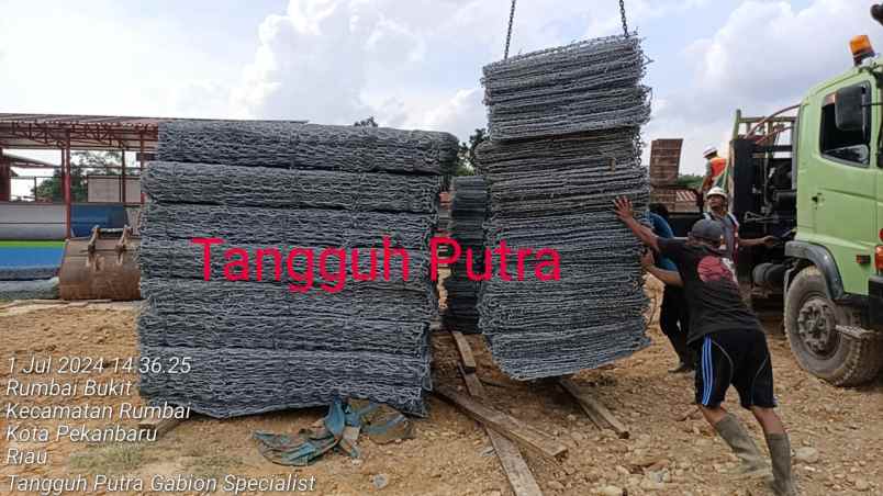 alat bangunan pangean