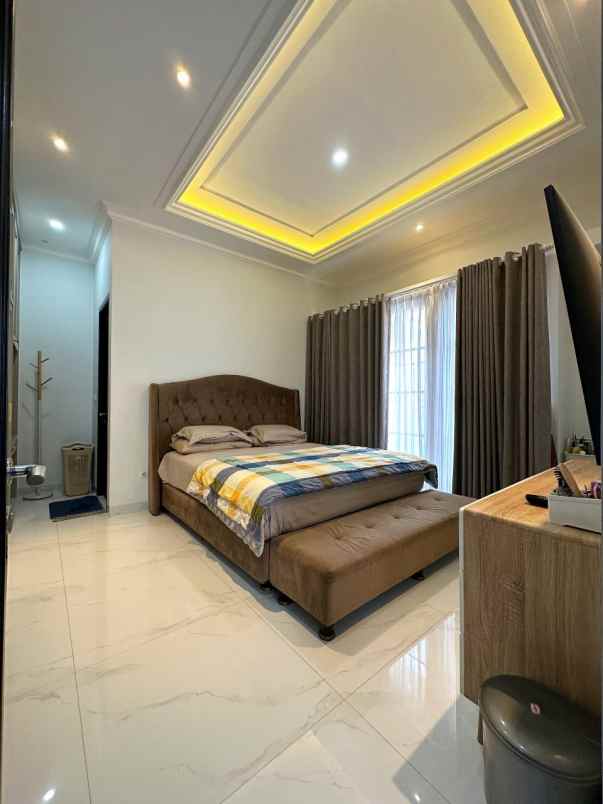 rumah jakarta timur