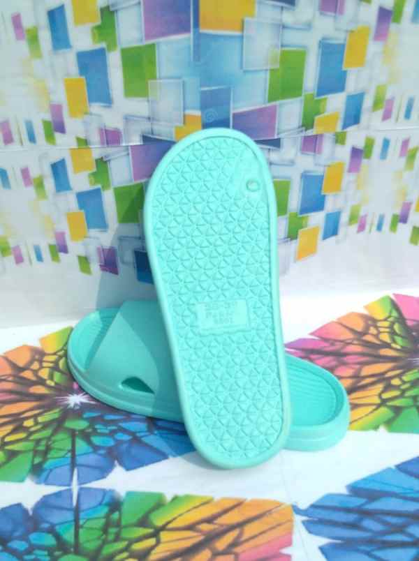 sepatu dan sandal pria ciputat