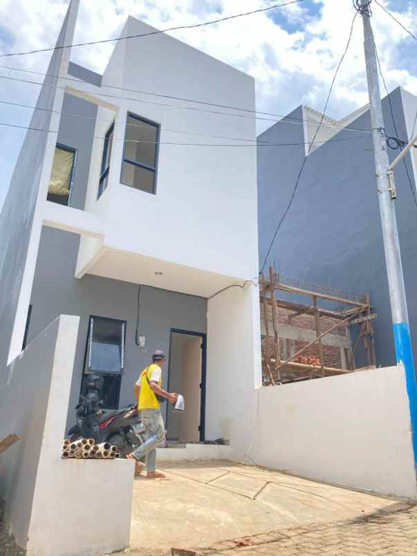 rumah ciracas