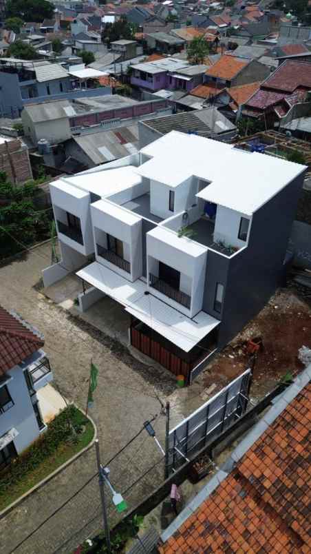 rumah ciracas