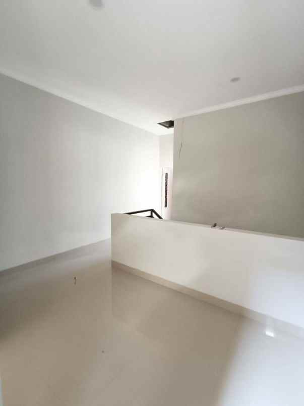 rumah jakarta timur