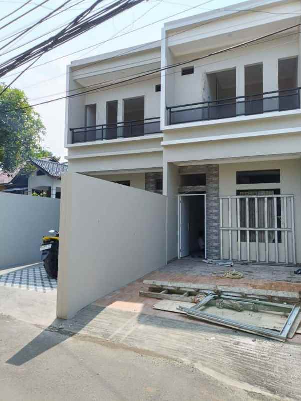 rumah jakarta timur