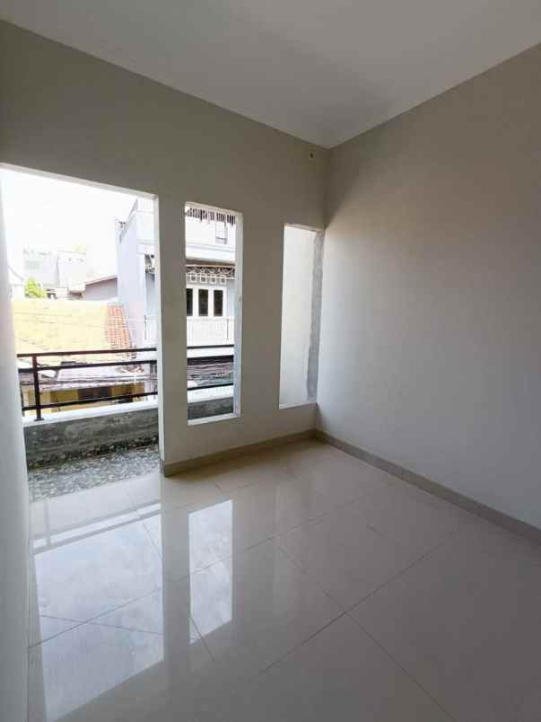 rumah jakarta timur