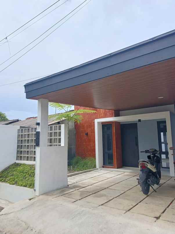 rumah pajangan