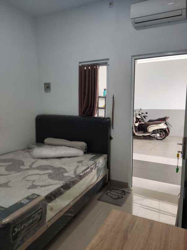 kost depok