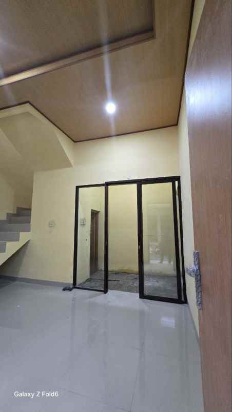 rumah ciracas