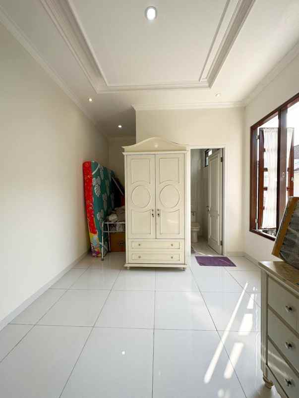 rumah jakarta timur