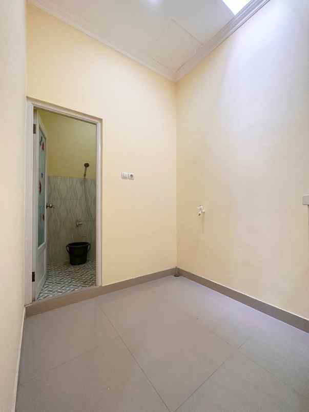 rumah kramat jati