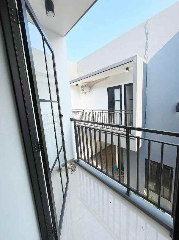 rumah kramat jati