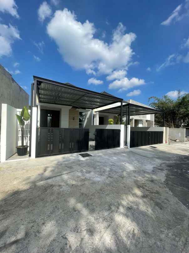rumah ngemplak