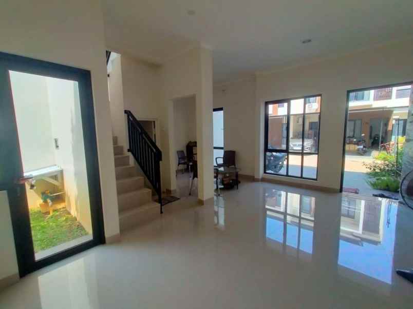 rumah bekasi