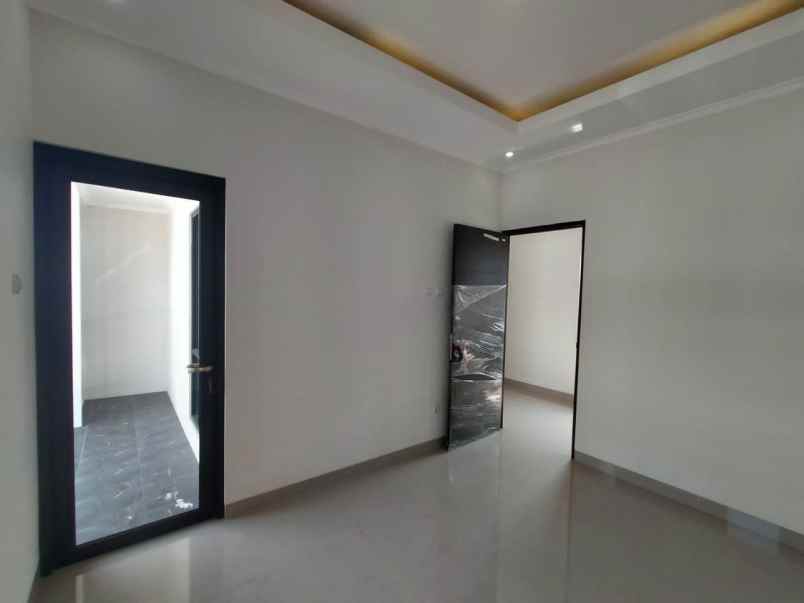 rumah bekasi