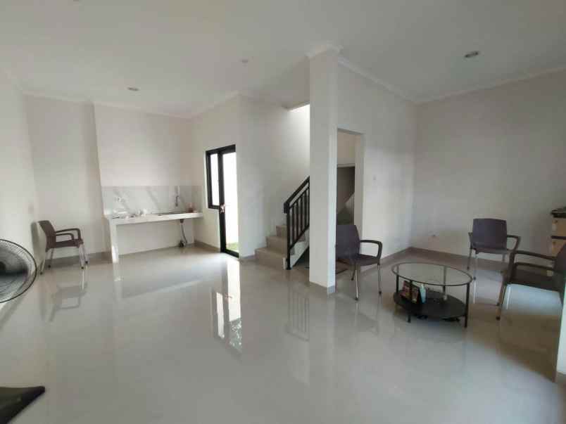 rumah bekasi